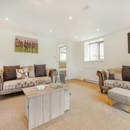 Foxglove- Uk45261 * Whitby